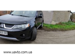 Mitsubishi Outlander XL