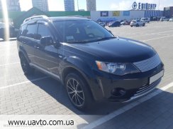 Mitsubishi Outlander XL