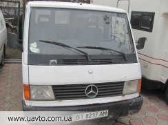 Mercedes MB100